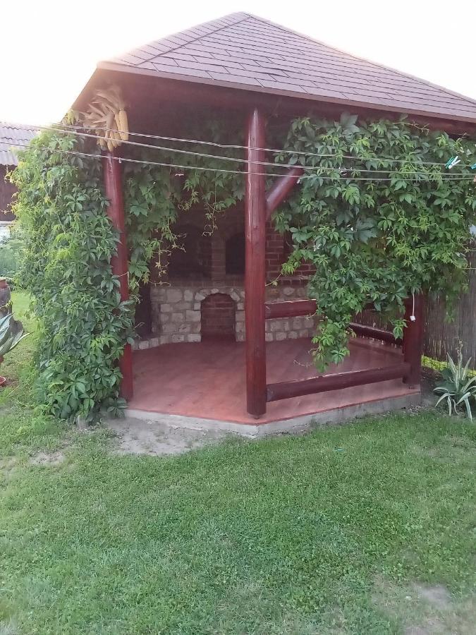 Hotel Timi Kulcsosház Lăzarea Esterno foto