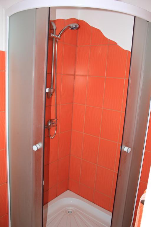Hotel Timi Kulcsosház Lăzarea Esterno foto